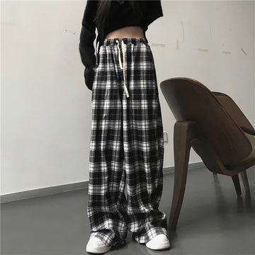 Saashi Women's Oversize Black Plaid Sweatpants Baggy Elastic Waist Hip Hop Trousers.