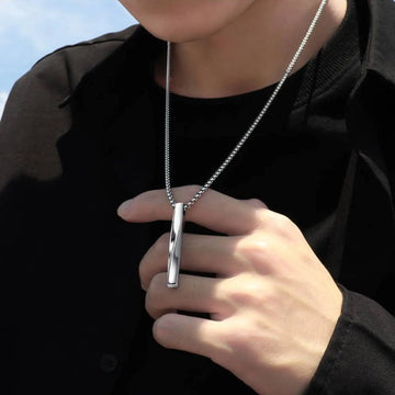 Saashi Geometric Rectangle Pendant Necklace