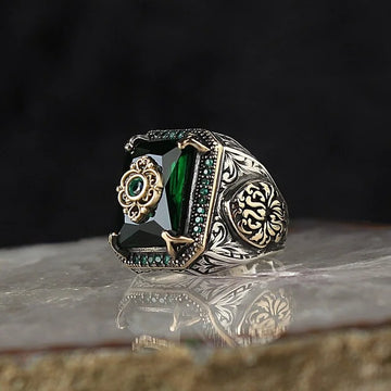 Saashi Retro Turkish Signet Ring: Vintage Green Zircon Punk Style