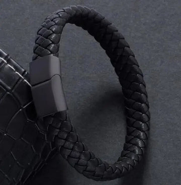 Saashi Vintage Handwoven Black Leather Bracelet for Men