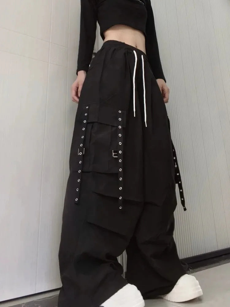 Saashi Women's Harajuku Black Cargo Pant Hip Hop Streetwear Vintage High Waist Y2K.